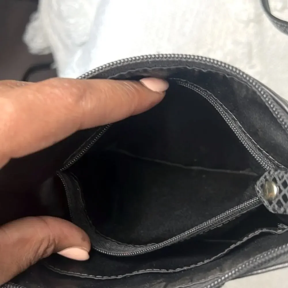 Coach Ashley Black Leather Swingpack Crossbody bag